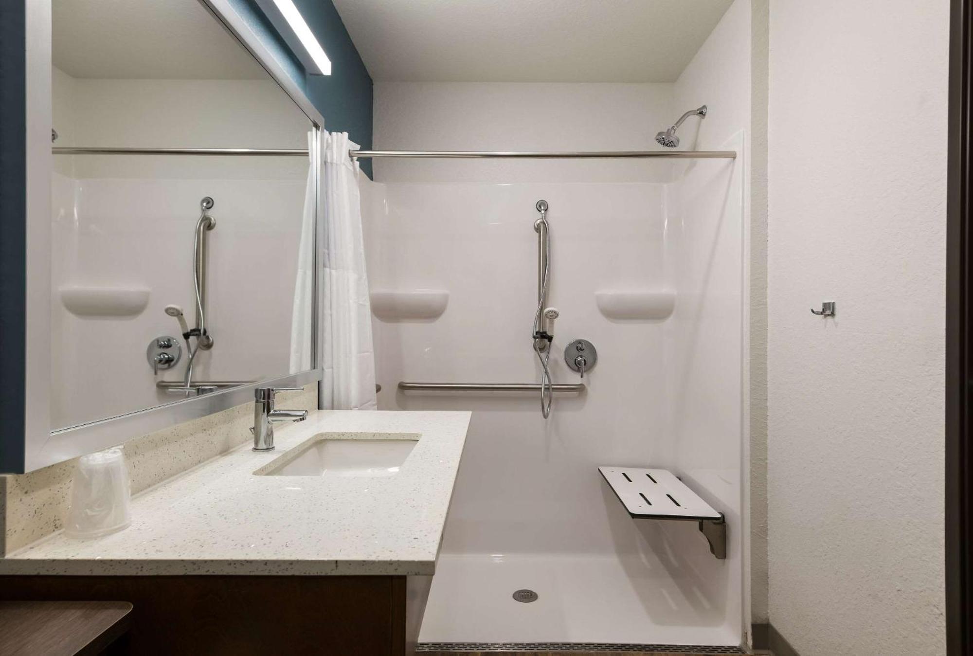 Woodspring Suites Cocoa Beach - Рокледж Экстерьер фото